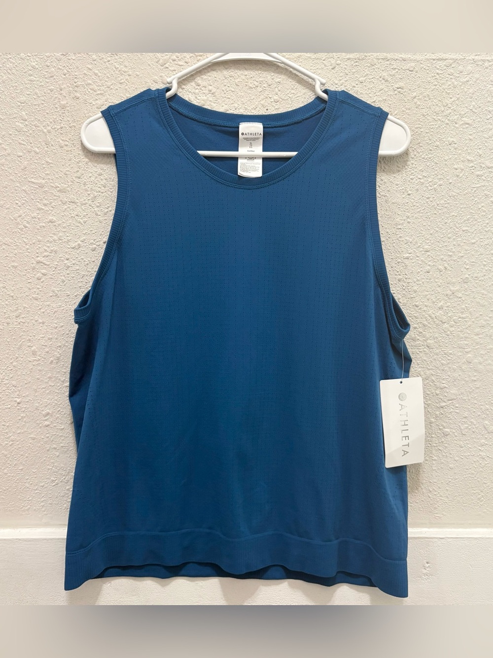 Athleta In Motion Seamless Tank Blue NWT XL